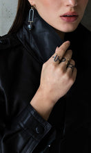 Lade das Bild in den Galerie-Viewer, Black & Gold Ring No. 3