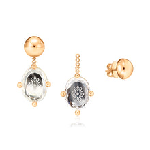 Lade das Bild in den Galerie-Viewer, Blossom Crystal Ohrstecker von STEPULOVS Jewelry: ein leuchtendes Beispiel für Unikatschmuck Hamburg. Diese Ohrstecker vereinen zeitloses Design mit feinster Handarbeit .