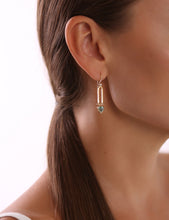 Lade das Bild in den Galerie-Viewer, Blossom Trilliant Ohrhänger - STEPULOVS JEWELRY