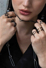Lade das Bild in den Galerie-Viewer, Black &amp; Gold Ring No. 2 - STEPULOVS JEWELRY
