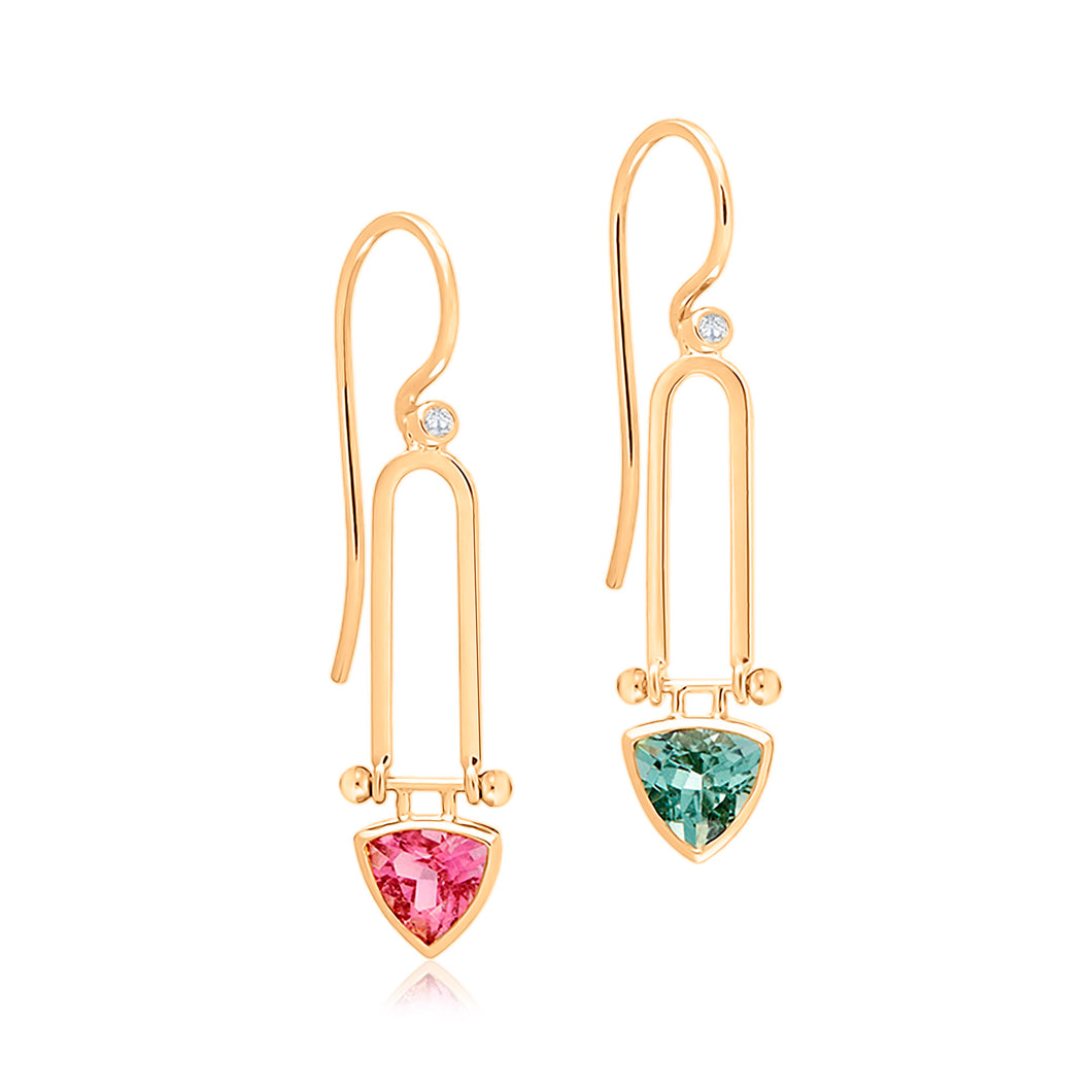 Blossom Trilliant Ohrhänger aus Gelbgold mit rosa und grünem Turmalin – handgefertigter Luxusschmuck für Hamburg von STEPULOVS Jewelry