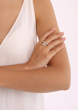 Lade das Bild in den Galerie-Viewer, Rebellion Ball Ring - STEPULOVS JEWELRY
