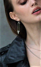 Lade das Bild in den Galerie-Viewer, Rebellion Move Ohrhänger - STEPULOVS JEWELRY
