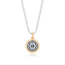 Lade das Bild in den Galerie-Viewer, STEPULOVS Logo Kette mit exklusivem Anhänger – handgefertigt, erhältlich im Onlineshop von STEPULOVS Jewelry aus Hamburg.

